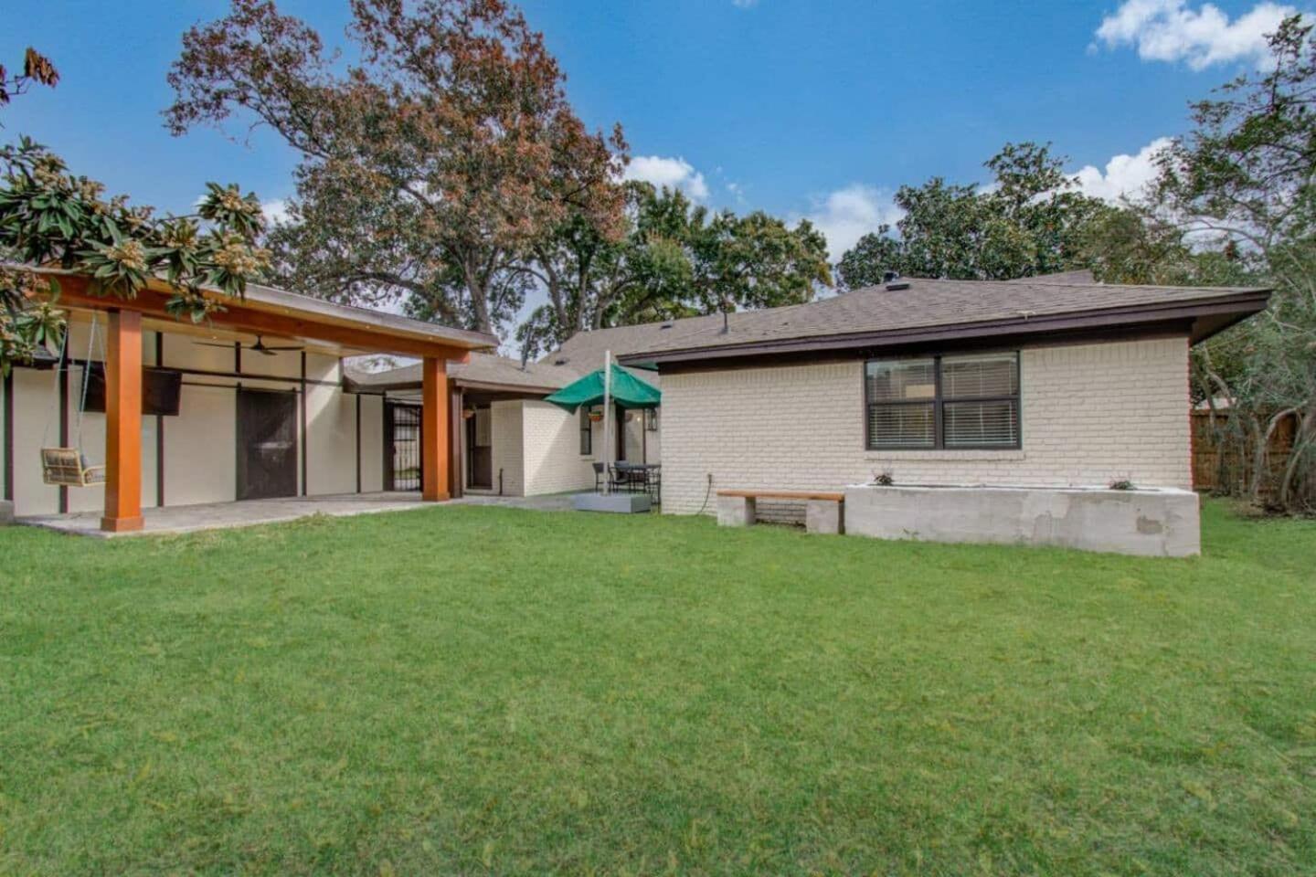 Holiday home Western Oaks Retreat Houston