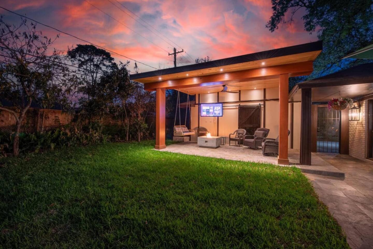Western Oaks Retreat